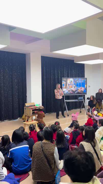 From Historical Recreations to Scientific Discoveries: Immersive Learning